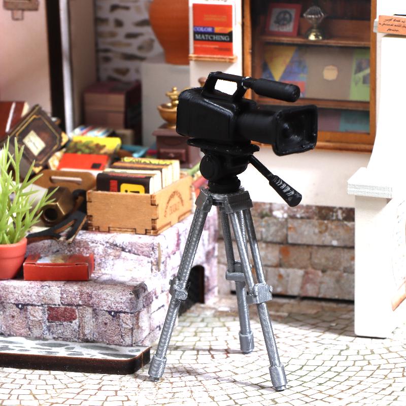 Photography Unit - ขาตั้งกล้องวิดีโอขนาดเล็ก รุ่น 1:12 สำหรับตกแต่งบ้านตุ๊กตา อุปกรณ์ประกอบฉากถ่ายภาพ ของตกแต่งบ้านตุ๊กตา