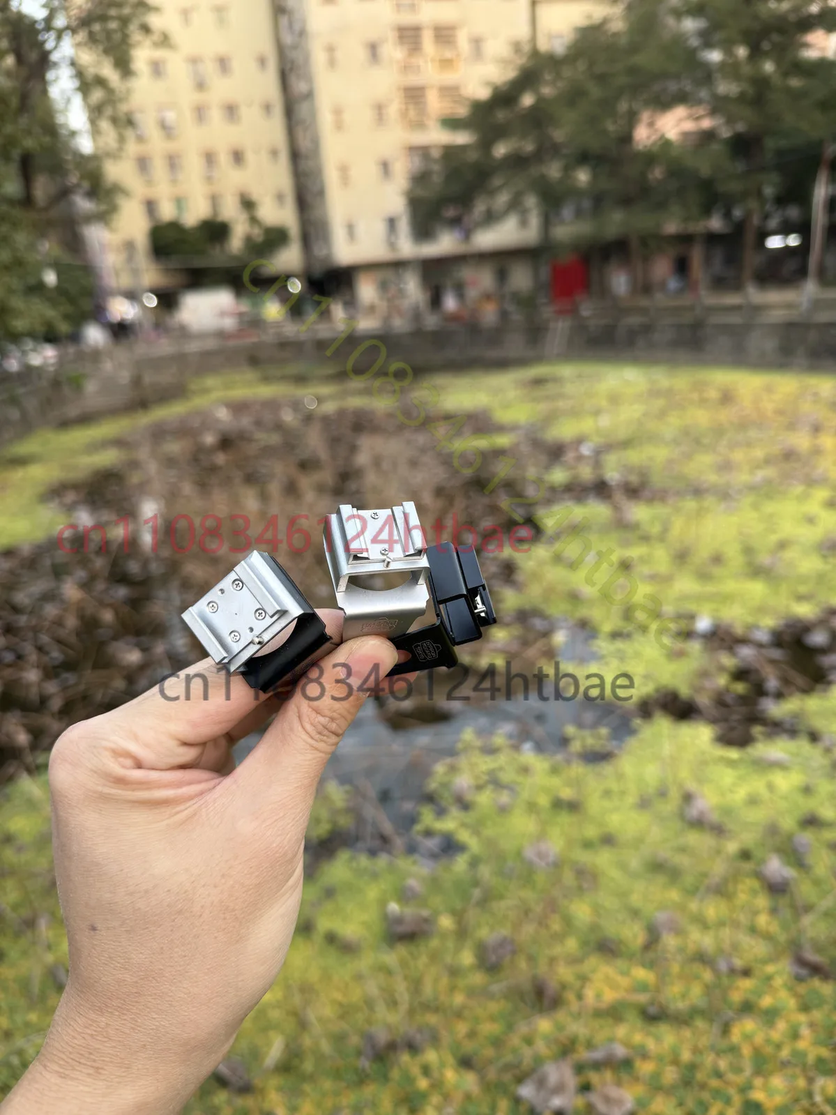 อะแดปเตอร์แฟลชโลหะสีดำ/เงิน ฐา - Hot Shoe Adapter บทวิจารณ์และราคา